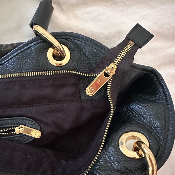 Louis Vuitton Black Monogram Shoulder Bag - Picture 9 of 9